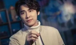 百万网红爆料李易峰视频,揭秘背后惊人真相！