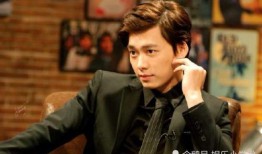 百万网红爆料李易峰视频,揭秘背后惊人真相！
