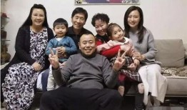潘长江爆料外孙子视频,萌态可掬引网友热议