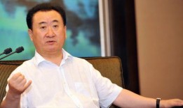 娱乐圈内人对刘一飞爆料的看法,刘一飞爆料引发轩然大波，圈内人士各执一词